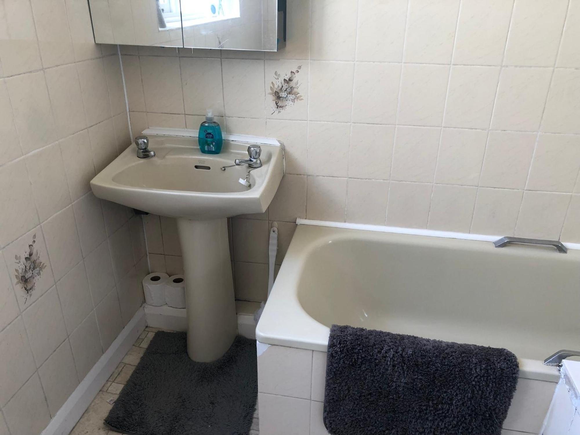 Spacious West London 2 Bedroom Apartment ภายนอก รูปภาพ