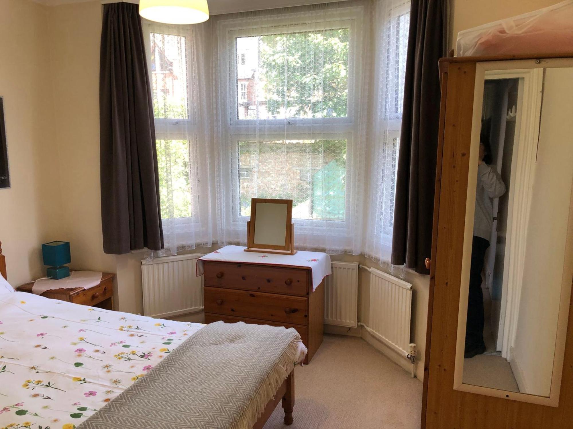 Spacious West London 2 Bedroom Apartment ภายนอก รูปภาพ