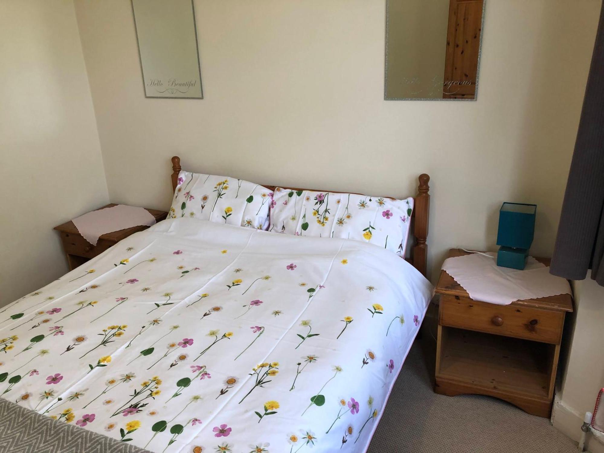 Spacious West London 2 Bedroom Apartment ภายนอก รูปภาพ